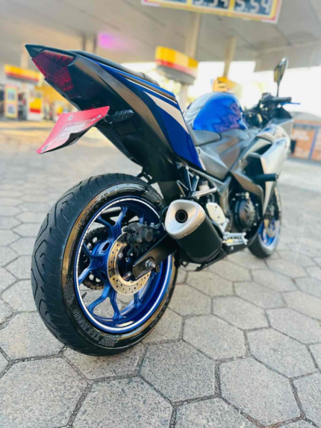 YAMAHA YZF R3 300 ABS, Foto 4