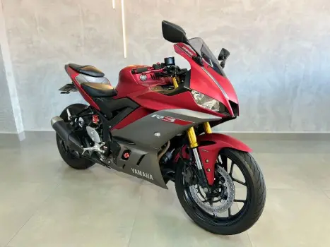 YAMAHA YZF R3 320 ABS, Foto 3