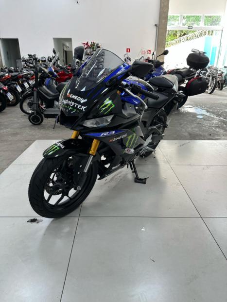 YAMAHA YZF R3 320 ABS, Foto 4