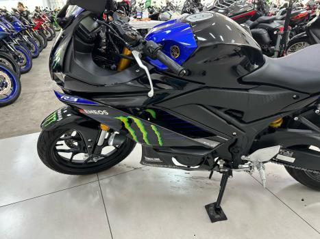 YAMAHA YZF R3 320 ABS, Foto 12