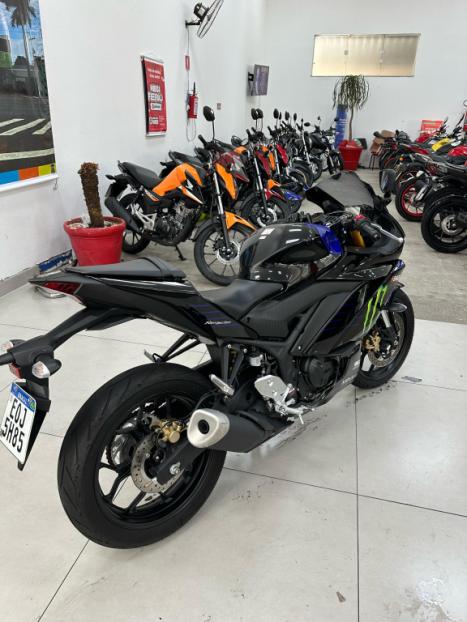 YAMAHA YZF R3 320 ABS, Foto 14