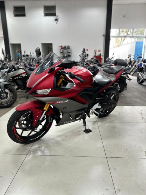 YAMAHA YZF R3 320 ABS, Foto 3