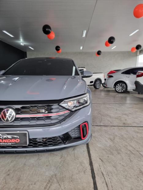 VOLKSWAGEN Jetta 2.0 4P 350 TSI GLI AUTOM�TICO DSG, Foto 2