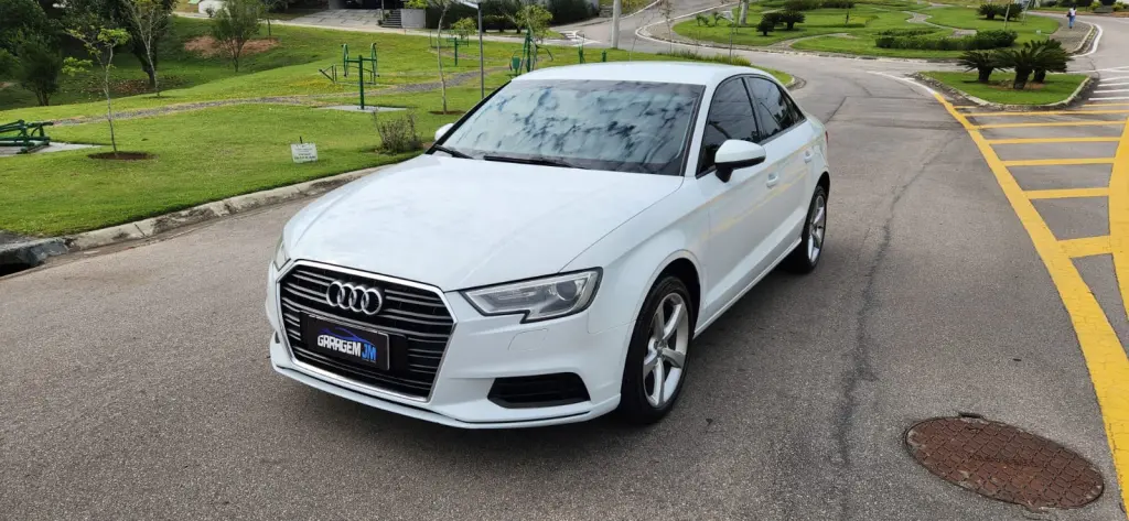 AUDI A3 Sedan - Foto