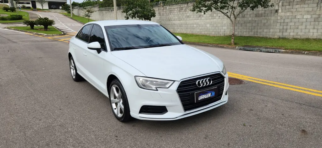 AUDI A3 Sedan - Foto