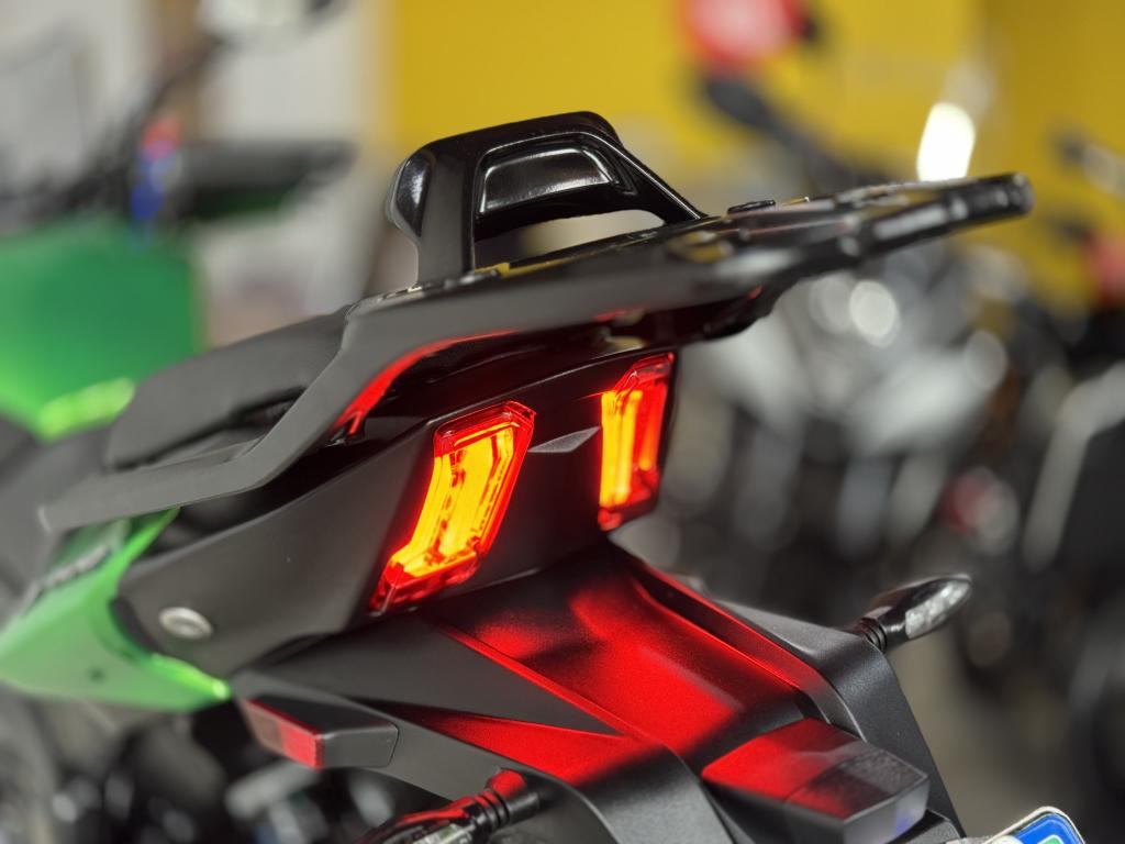 BAJAJ Dominar 400 - Foto