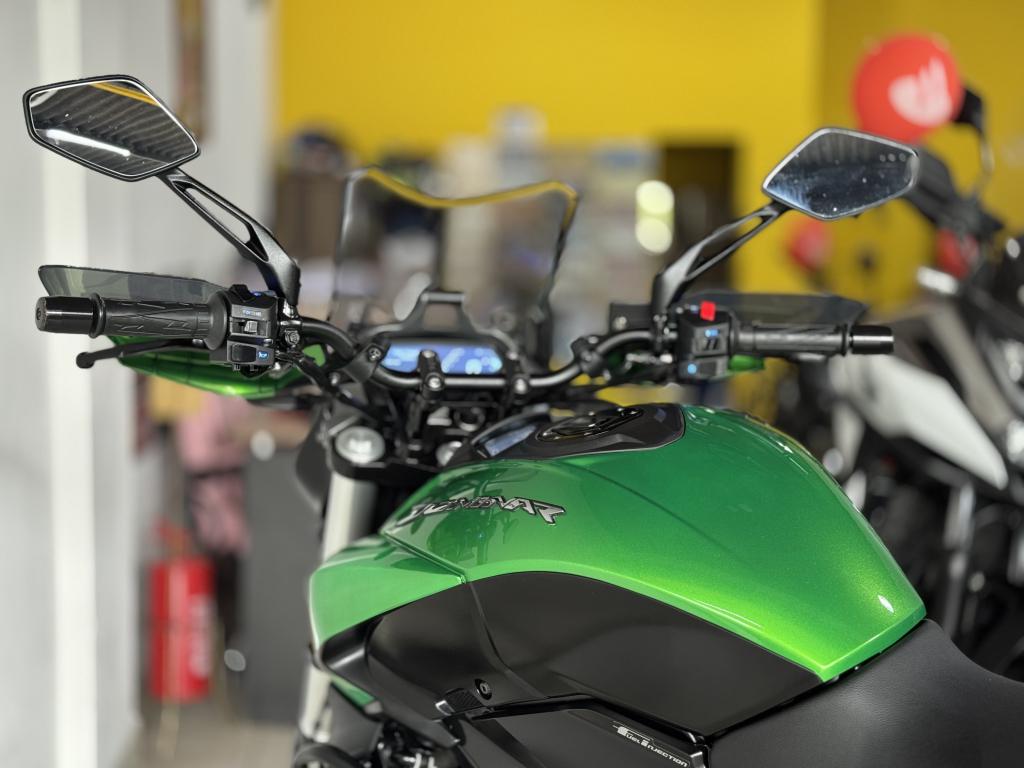 BAJAJ Dominar 400 - Foto