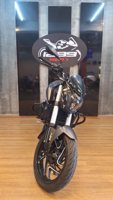 BAJAJ Dominar 400 - Foto