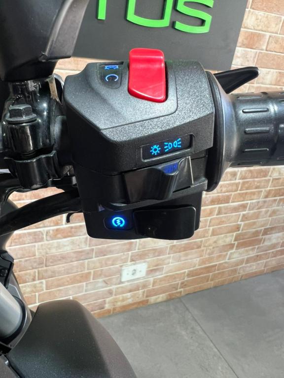 BAJAJ Dominar 400 - Foto