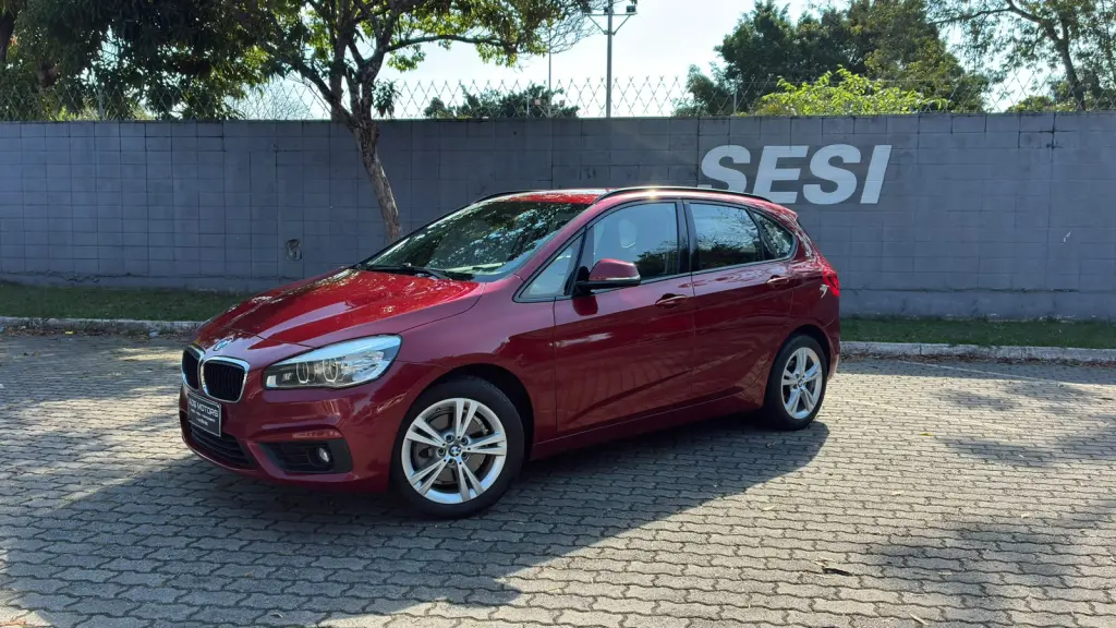 BMW 220I - Foto
