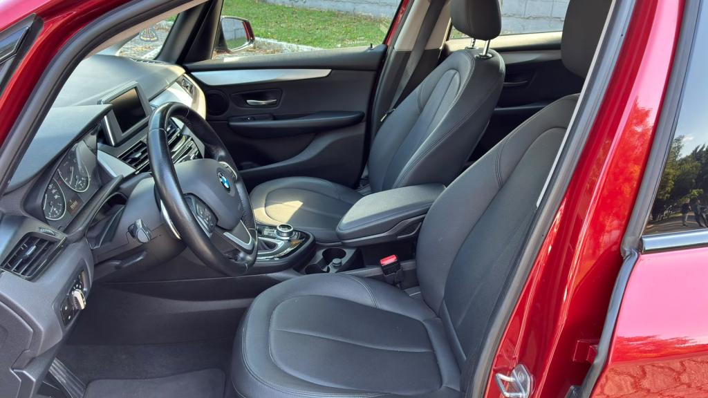 BMW 220I - Foto