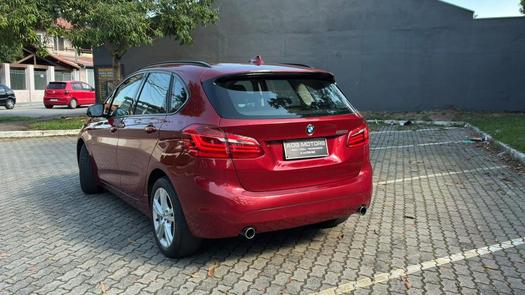 BMW 220I - Foto