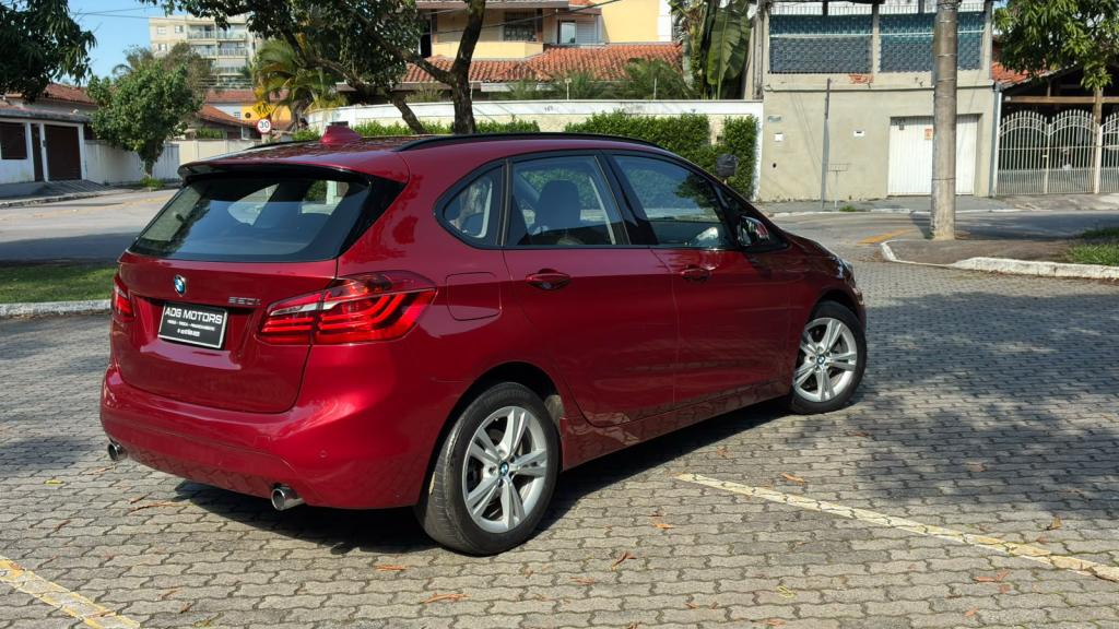 BMW 220I - Foto
