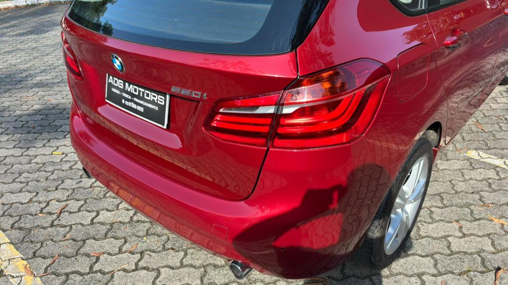 BMW 220I - Foto