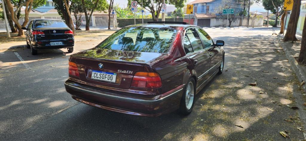 BMW 540I - Foto