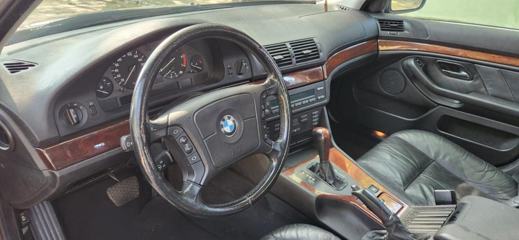 BMW 540I - Foto