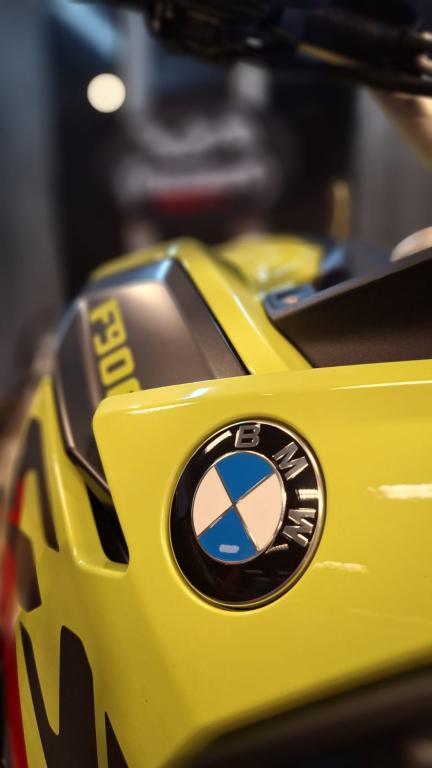 BMW F 900 GS - Foto