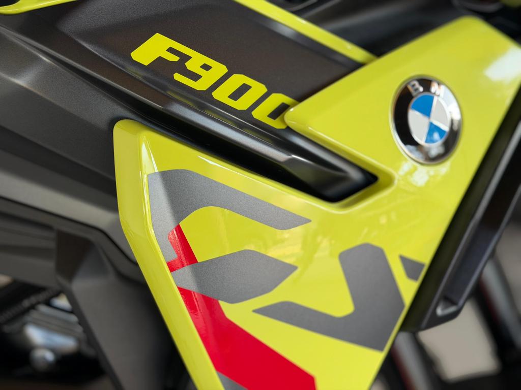 BMW F 900 GS - Foto