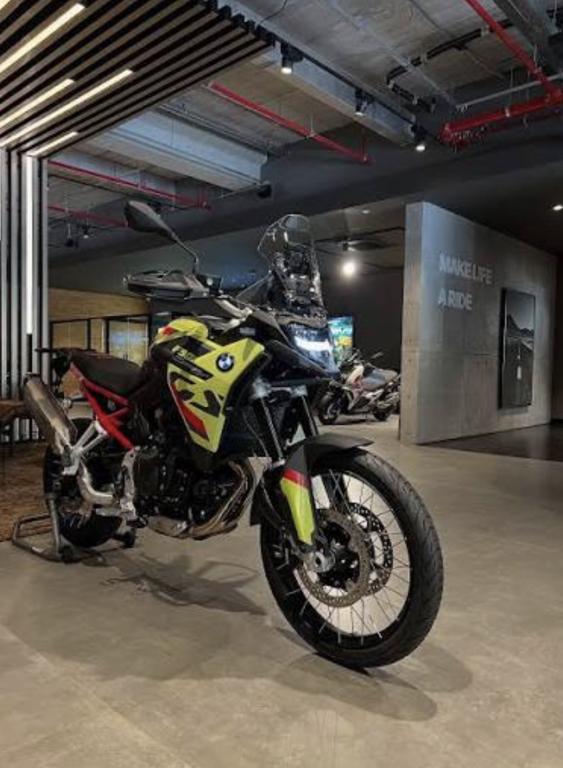 BMW F 900 GS - Foto
