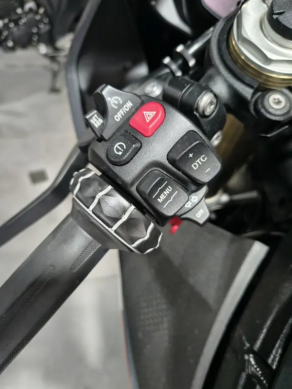 BMW S 1000 RR - Foto
