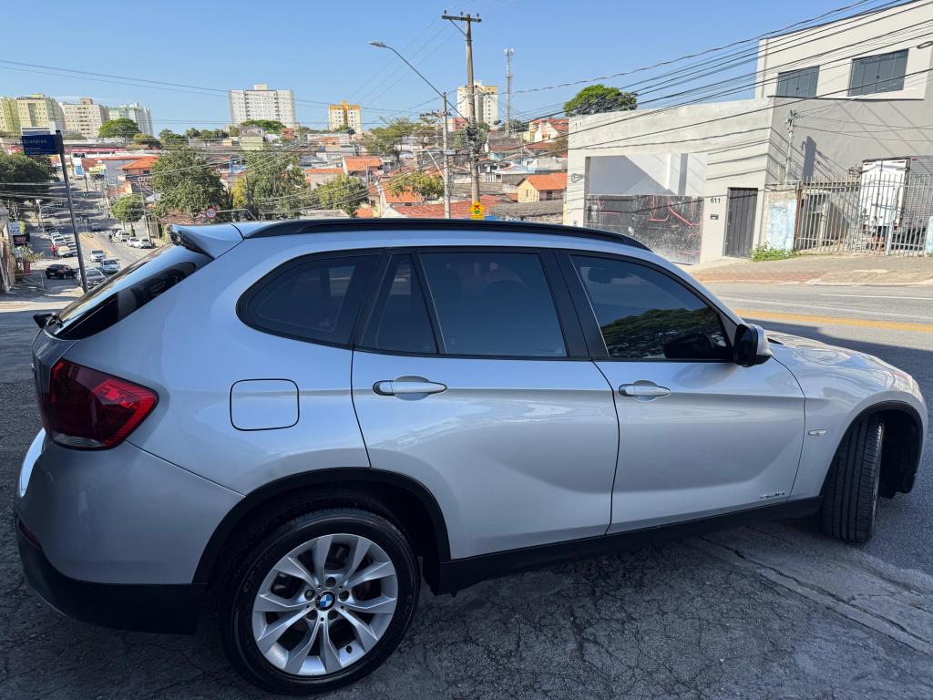 BMW X1 - Foto