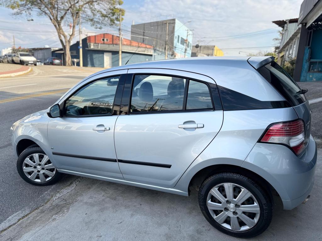 CHEVROLET Agile - Foto