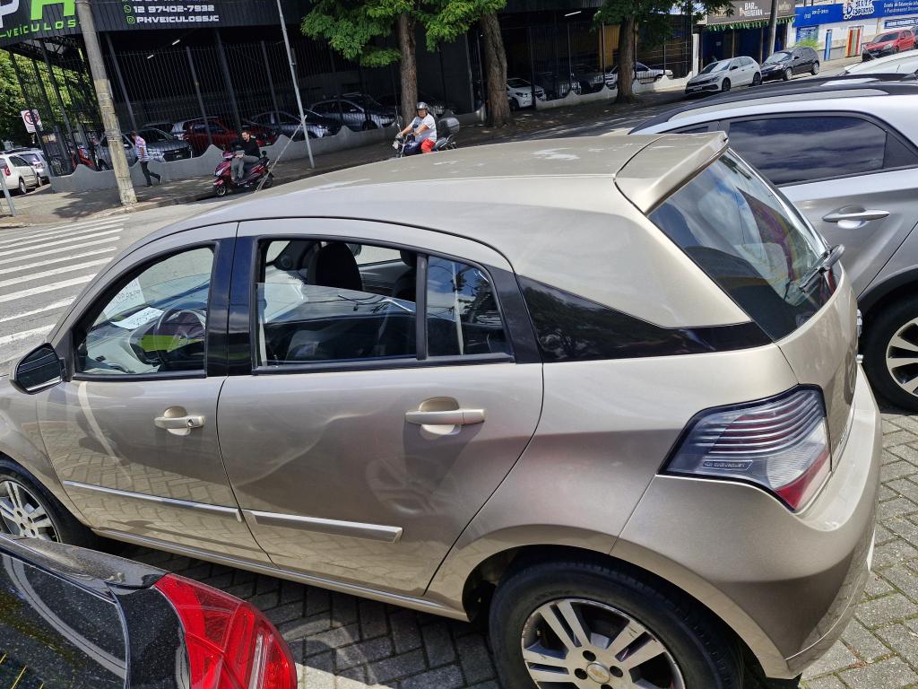 CHEVROLET Agile - Foto