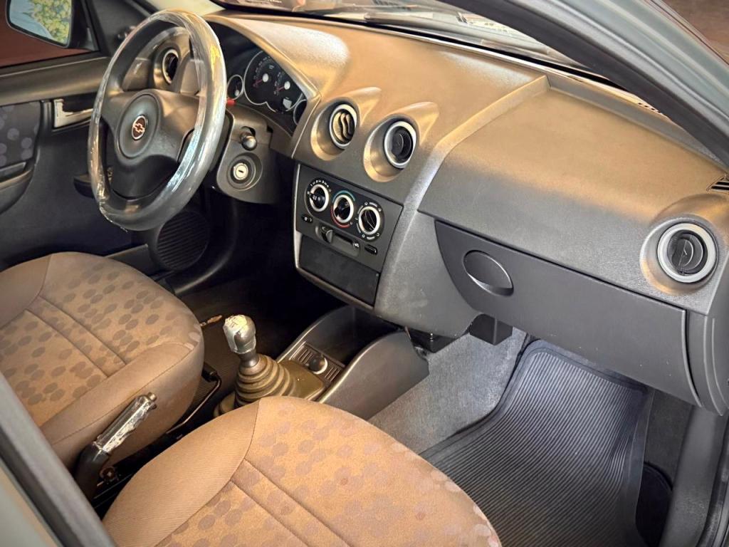 CHEVROLET Celta - Foto