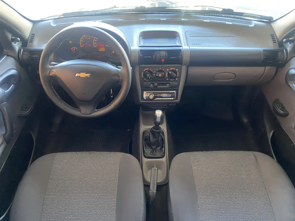 CHEVROLET Classic Sedan - Foto