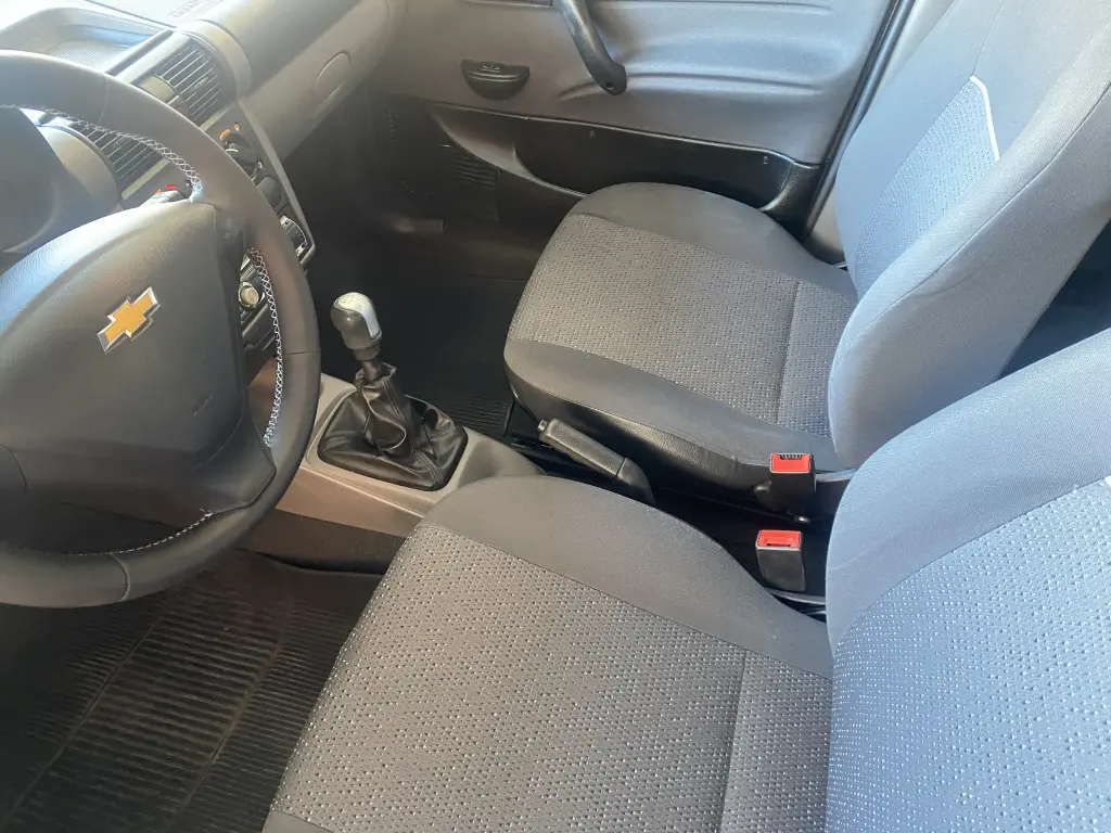 CHEVROLET Classic Sedan - Foto