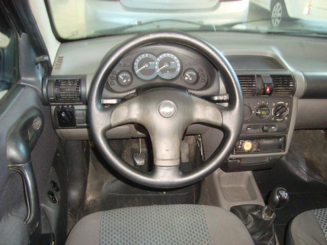 CHEVROLET Classic Sedan - Foto