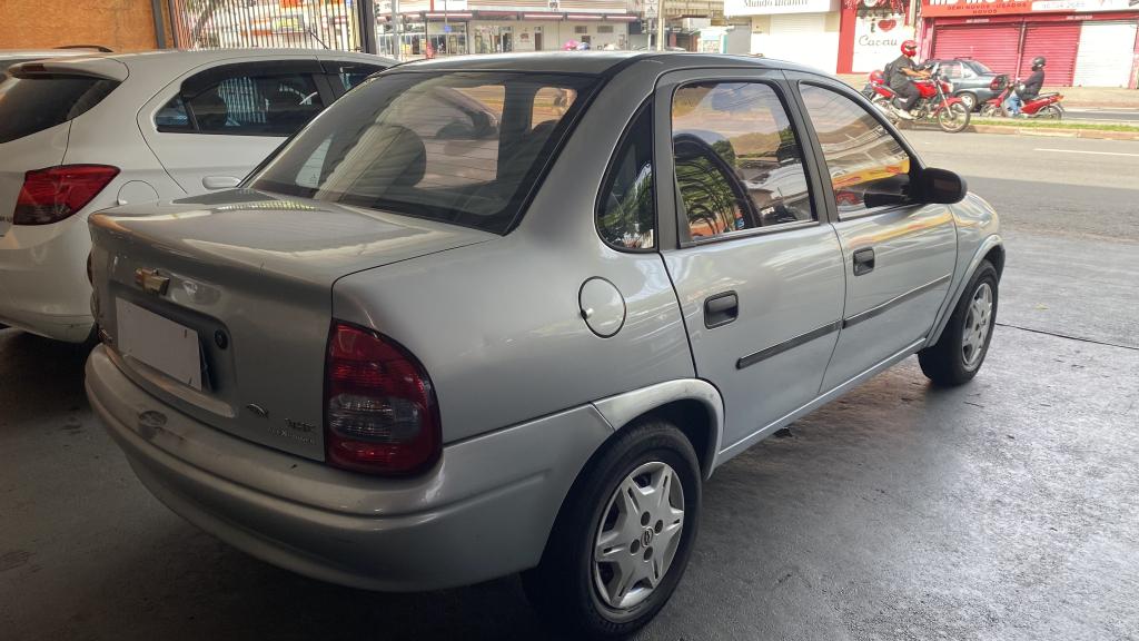 CHEVROLET Classic Sedan - Foto