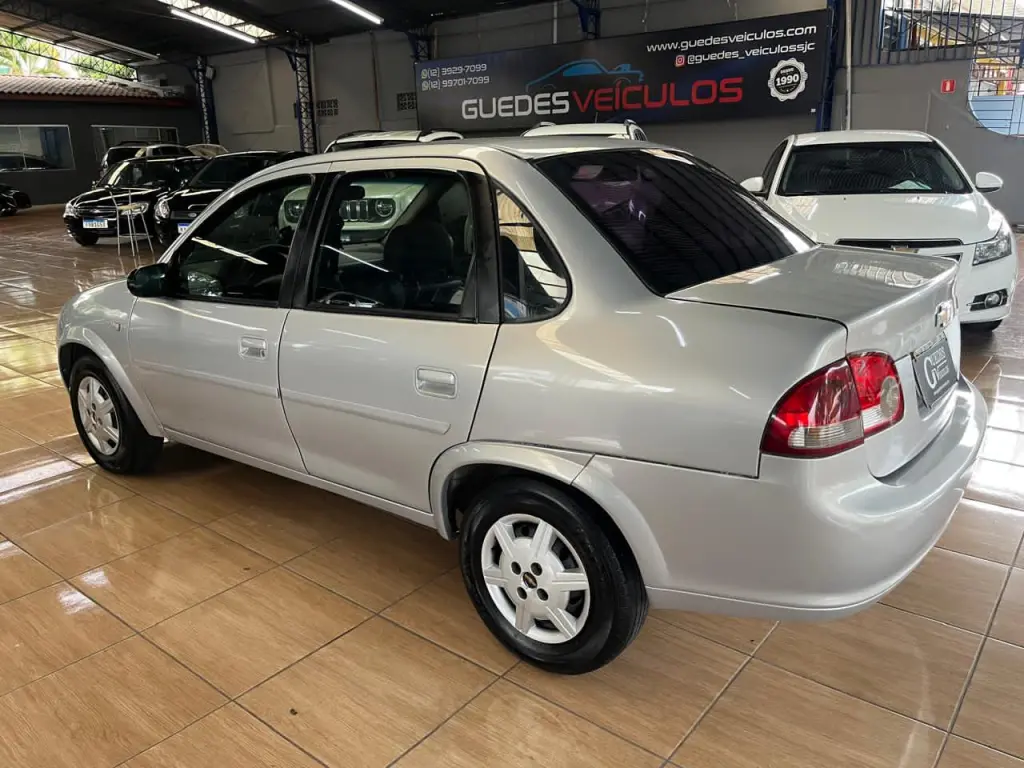 CHEVROLET Classic Sedan - Foto