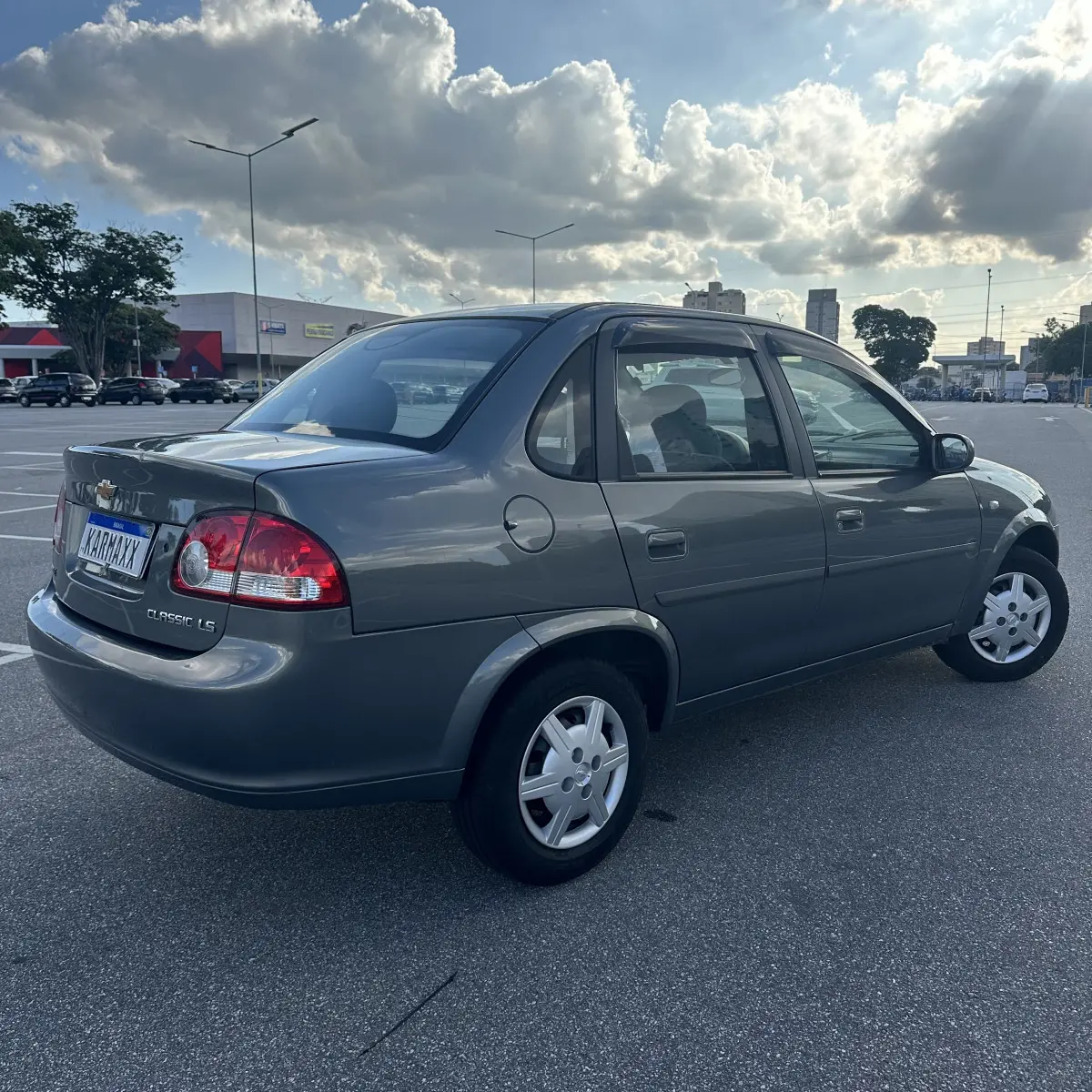 CHEVROLET Classic Sedan - Foto
