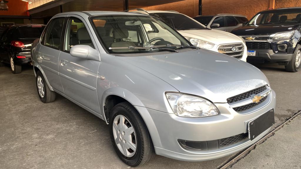 CHEVROLET Classic Sedan - Foto