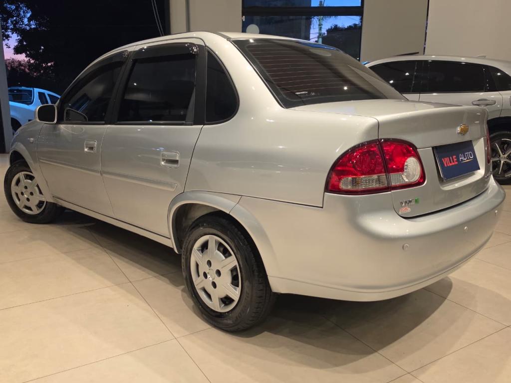 CHEVROLET Classic Sedan - Foto