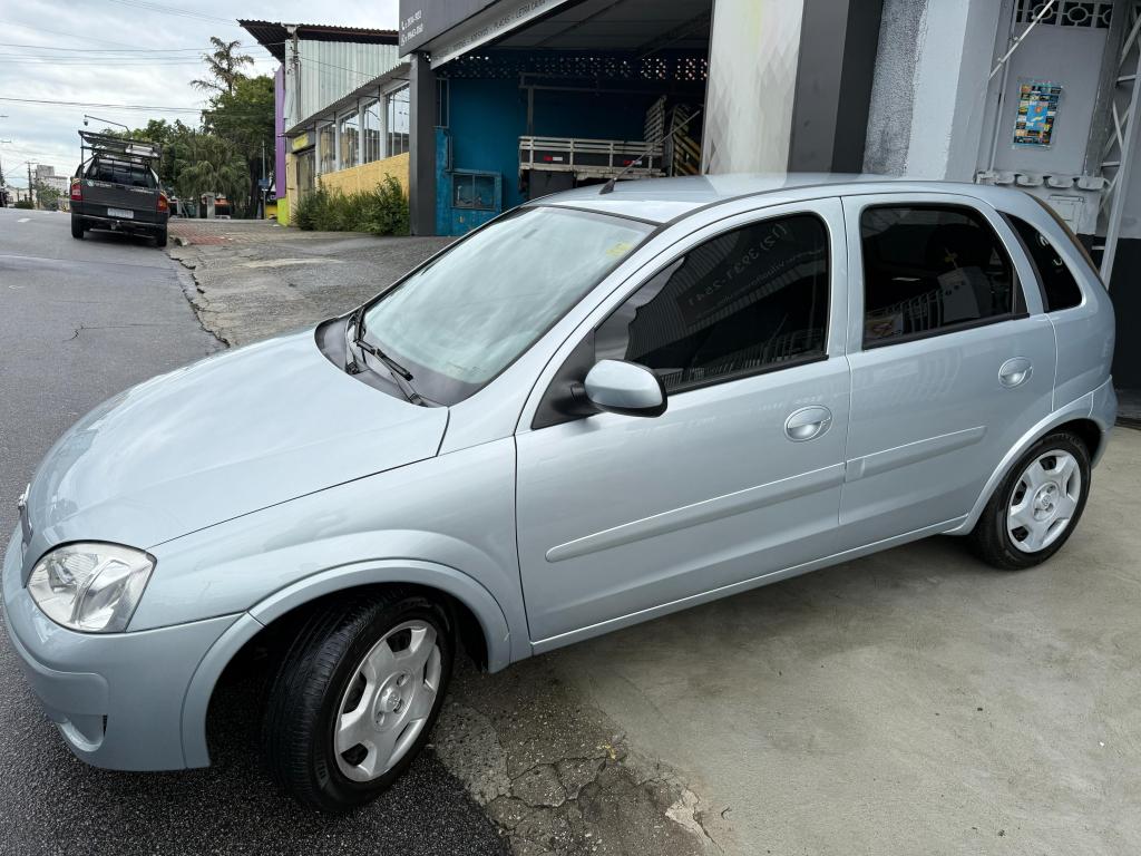 CHEVROLET Corsa Hatch - Foto