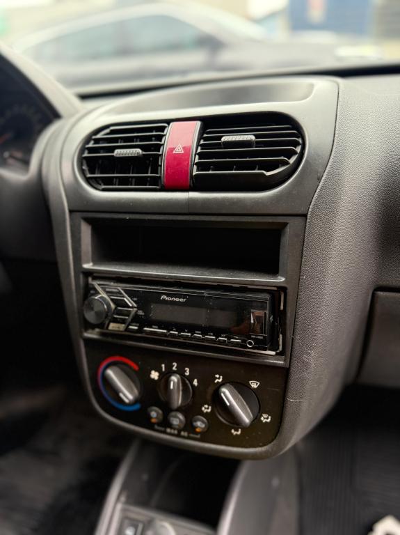 CHEVROLET Corsa Hatch - Foto