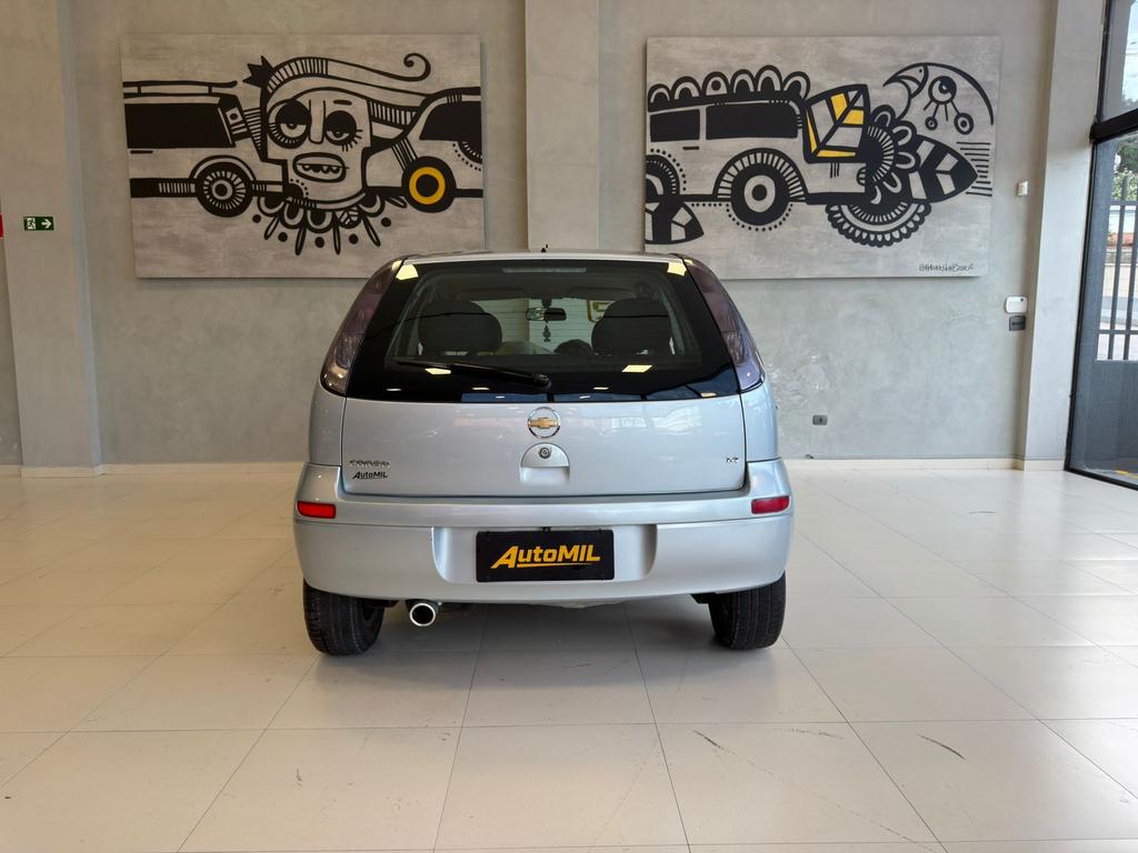 CHEVROLET Corsa Hatch - Foto