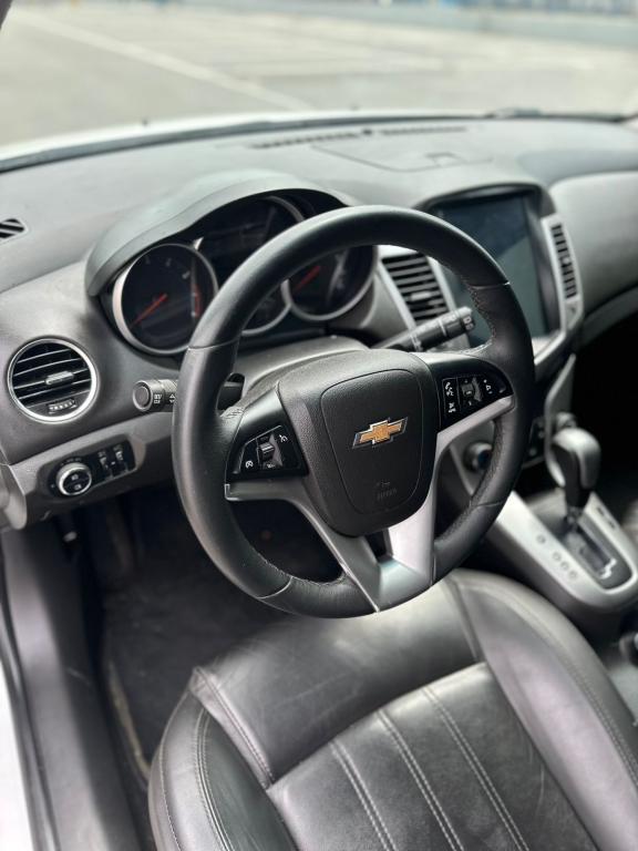 CHEVROLET Cruze Hatch - Foto