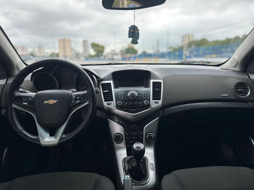 CHEVROLET Cruze Hatch - Foto