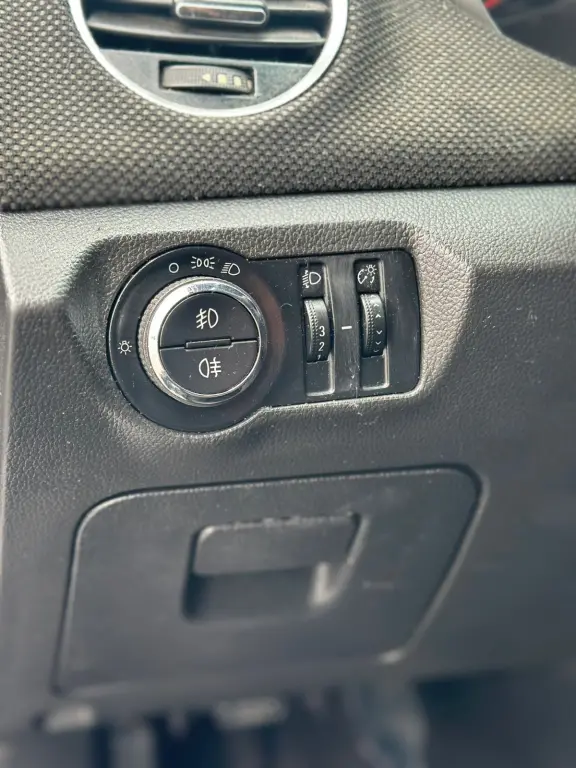 CHEVROLET Cruze Hatch - Foto