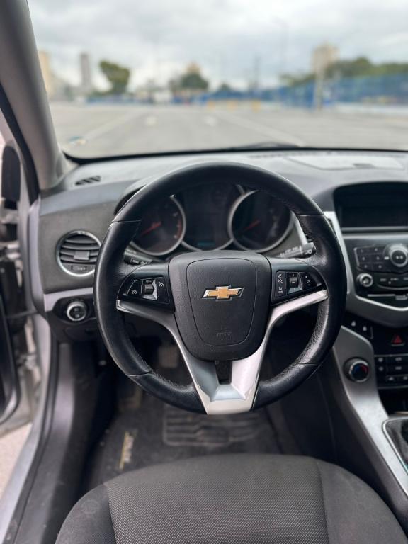 CHEVROLET Cruze Hatch - Foto