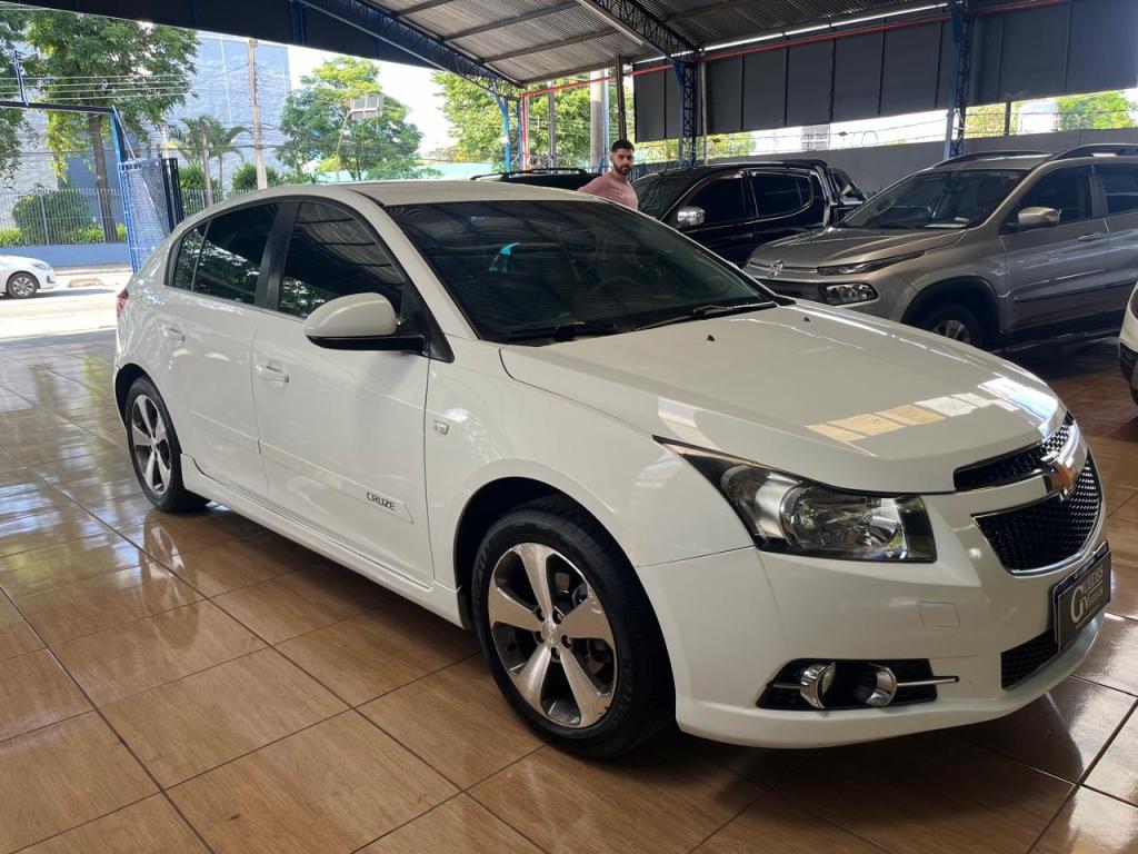CHEVROLET Cruze Hatch - Foto