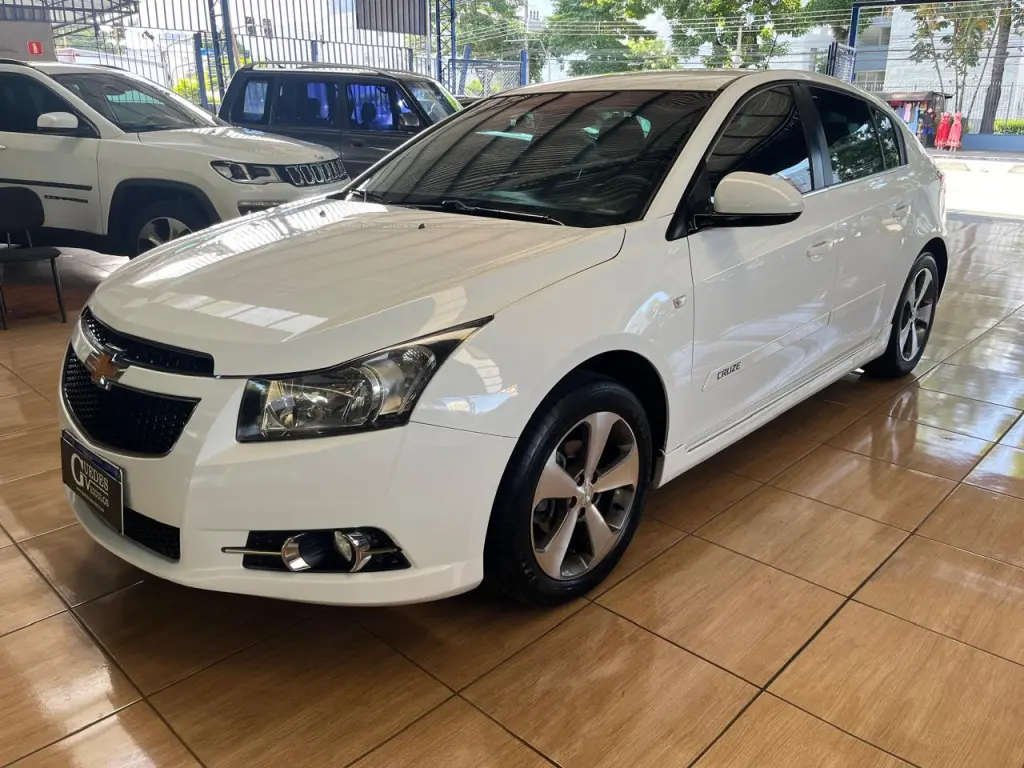 CHEVROLET Cruze Hatch - Foto