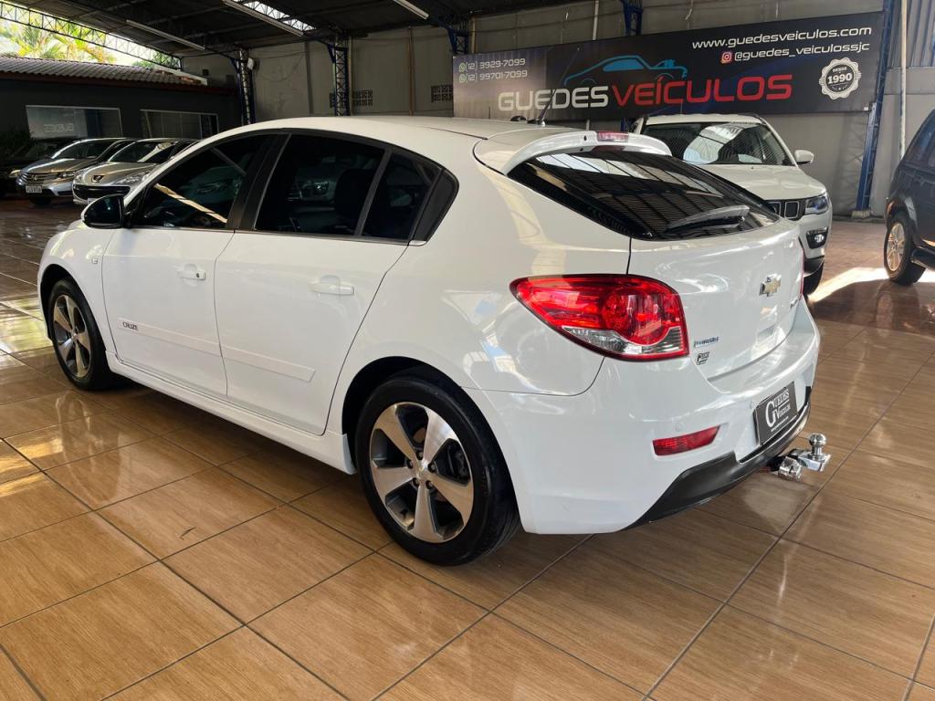 CHEVROLET Cruze Hatch - Foto