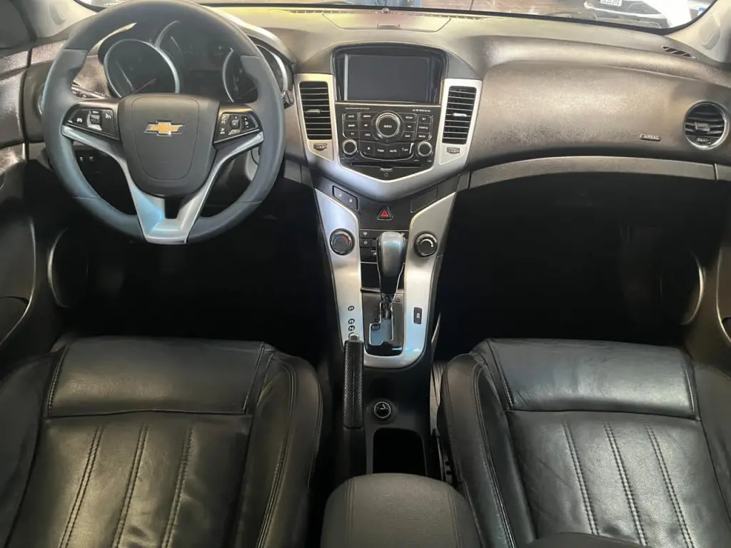 CHEVROLET Cruze Hatch - Foto