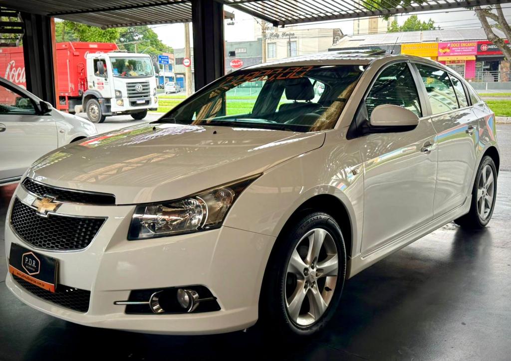 CHEVROLET Cruze Hatch - Foto