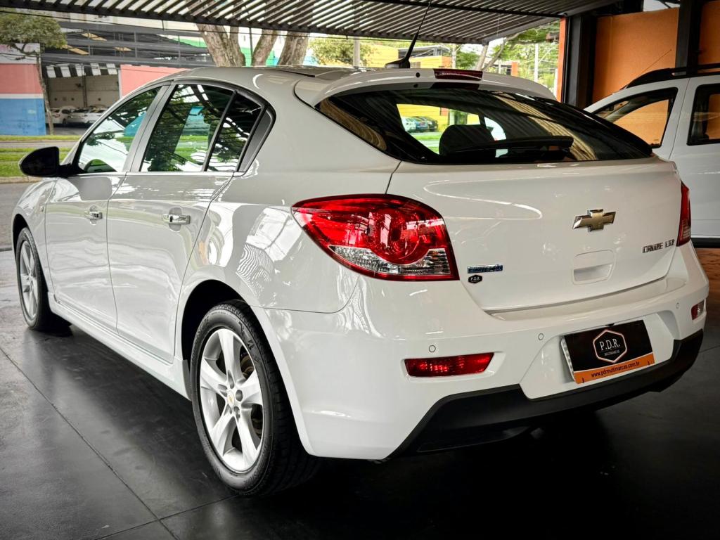 CHEVROLET Cruze Hatch - Foto