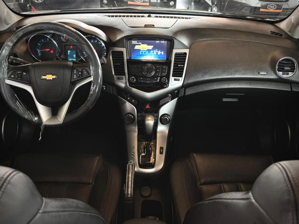 CHEVROLET Cruze Hatch - Foto